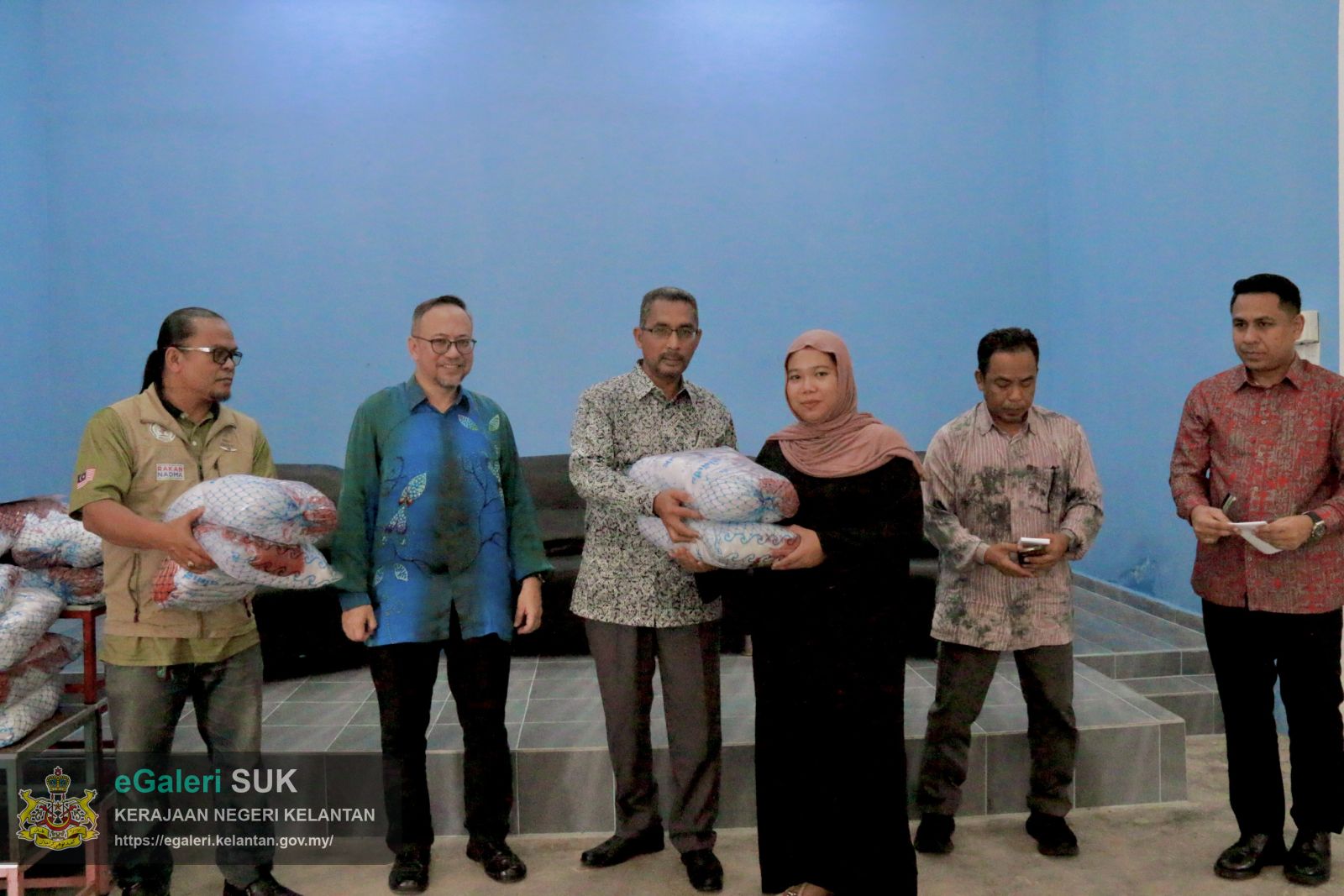 majlis-penyerahan-pukat-dan-lawatan-tapak-projek-pemerkasaan-ekonomi-nelayan-b40-di-penempatan-semula-nelayan-tok-bali-18.JPG