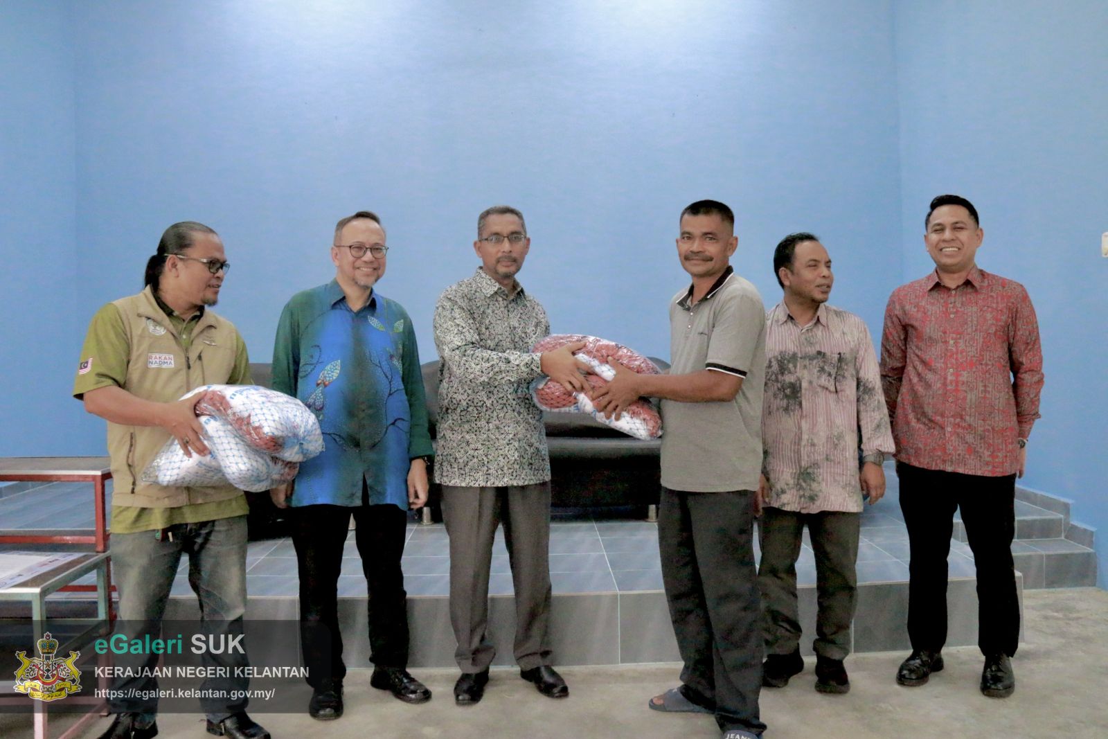 majlis-penyerahan-pukat-dan-lawatan-tapak-projek-pemerkasaan-ekonomi-nelayan-b40-di-penempatan-semula-nelayan-tok-bali-29.JPG