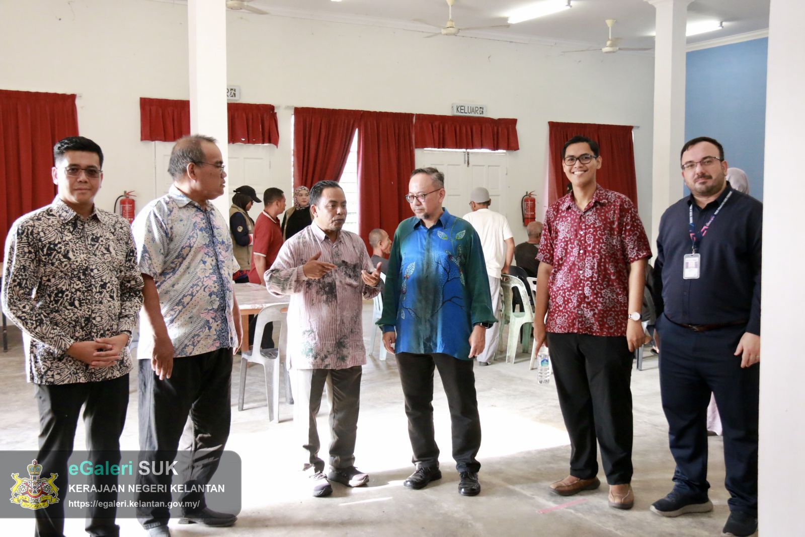 majlis-penyerahan-pukat-dan-lawatan-tapak-projek-pemerkasaan-ekonomi-nelayan-b40-di-penempatan-semula-nelayan-tok-bali-3.JPG