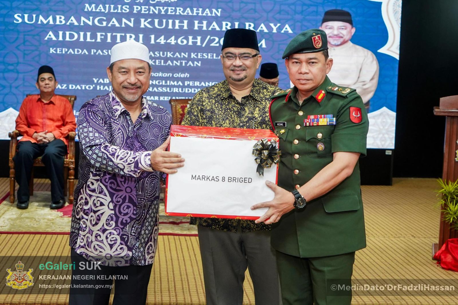 majlis-penyerahan-sumbangan-kuih-hari-raya-aidilfitri-1446h2025m-2.jpg