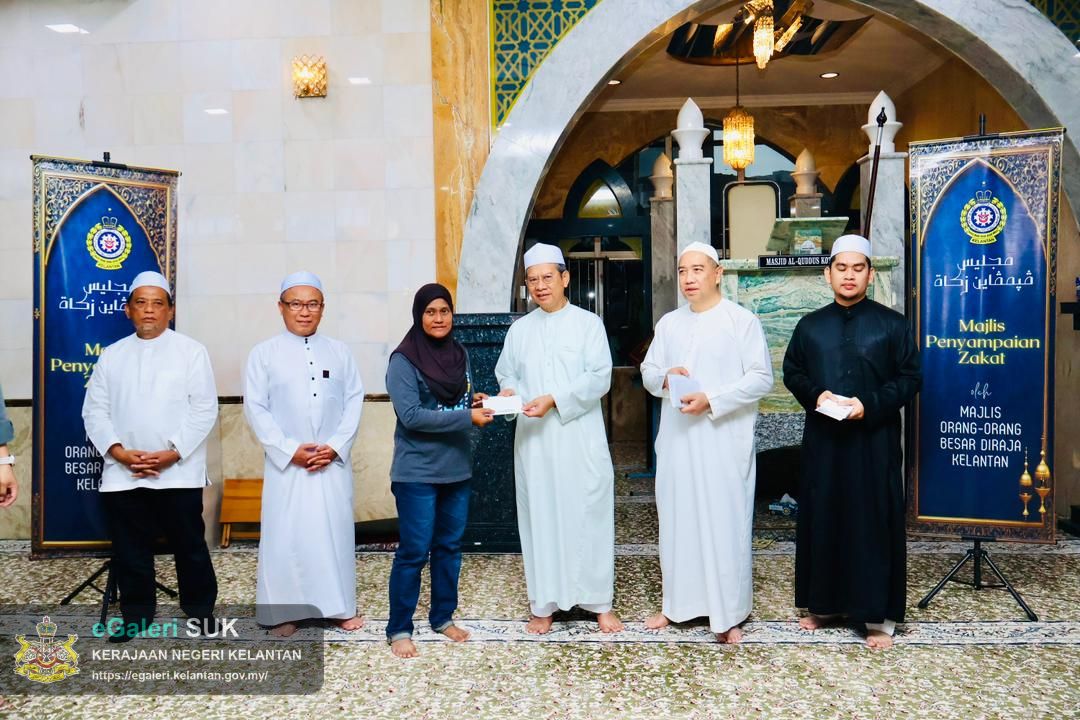 majlis-penyerahan-zakat-melalui-mob-di-masjid-alquddus-mukim-paya-bemban-kota-bharu-8.jpg