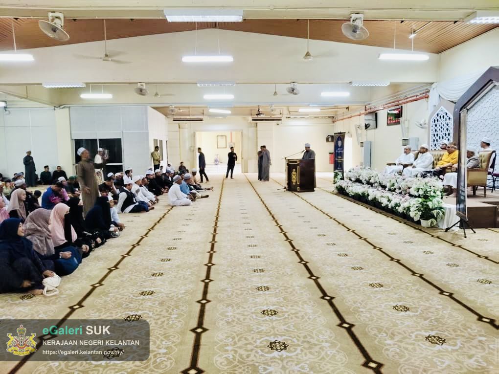 majlis-penyerahan-zakat-oleh-mob-diraja-kelantan-di-masjid-jamek-muhammadi-kota-bharu-3.jpg