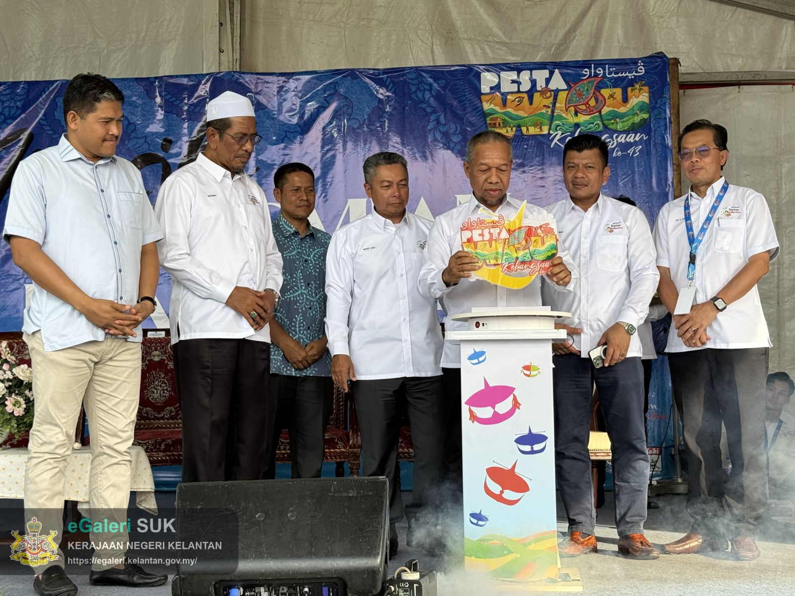 majlis-perasmian-penutup-pesta-wau-kebangsaan-kelantan-kali-ke43-2.jpg