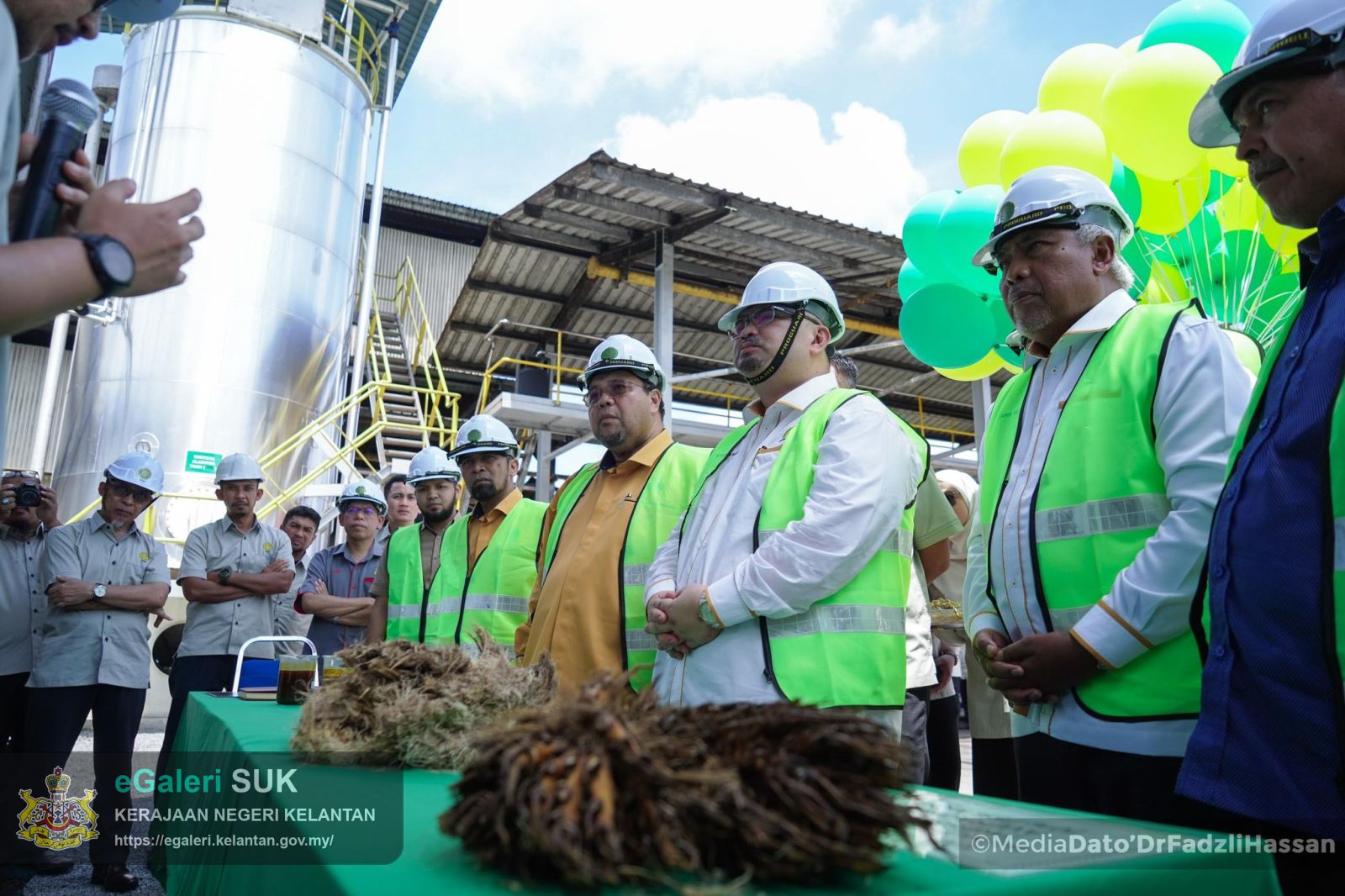 majlis-perasmian-tapak-kompleks-pengurusan-ladang-tapis-dan-masjid-serta-pelancaran-mesin-efb-press-di-kilang-sawit-tapis-jeli-10.jpg