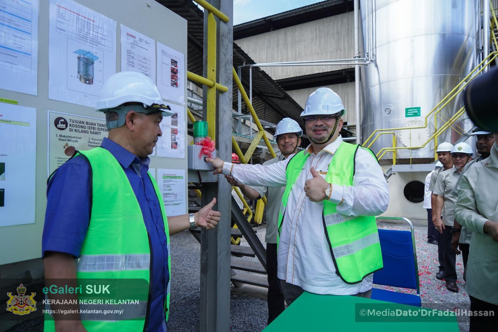 majlis-perasmian-tapak-kompleks-pengurusan-ladang-tapis-dan-masjid-serta-pelancaran-mesin-efb-press-di-kilang-sawit-tapis-jeli-22.jpg