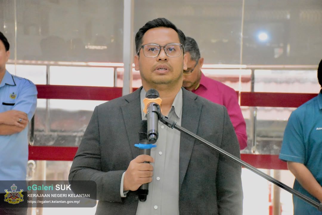majlis-perhimpunan-bulanan-pegawai-dan-kakitangan-pejabat-tanah-dan-jajahan-pasir-puteh-bersama-tuan-ketua-jajahan-12.jpeg