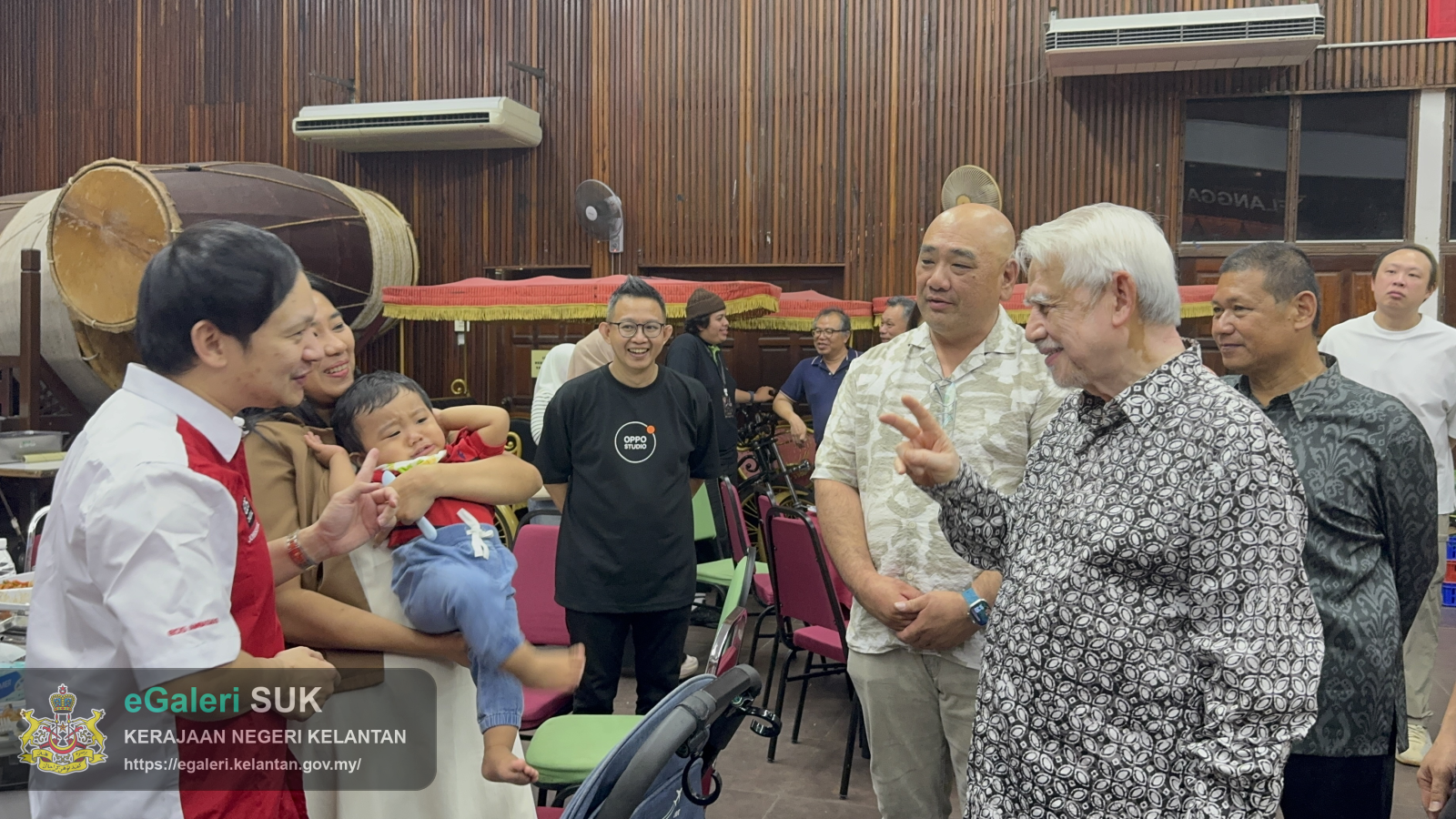 malam-aspirasi-cahaya-mata-anak-kelantan-serta-penghargaan-pameran-seni-fotografi-eric-lee-16.png