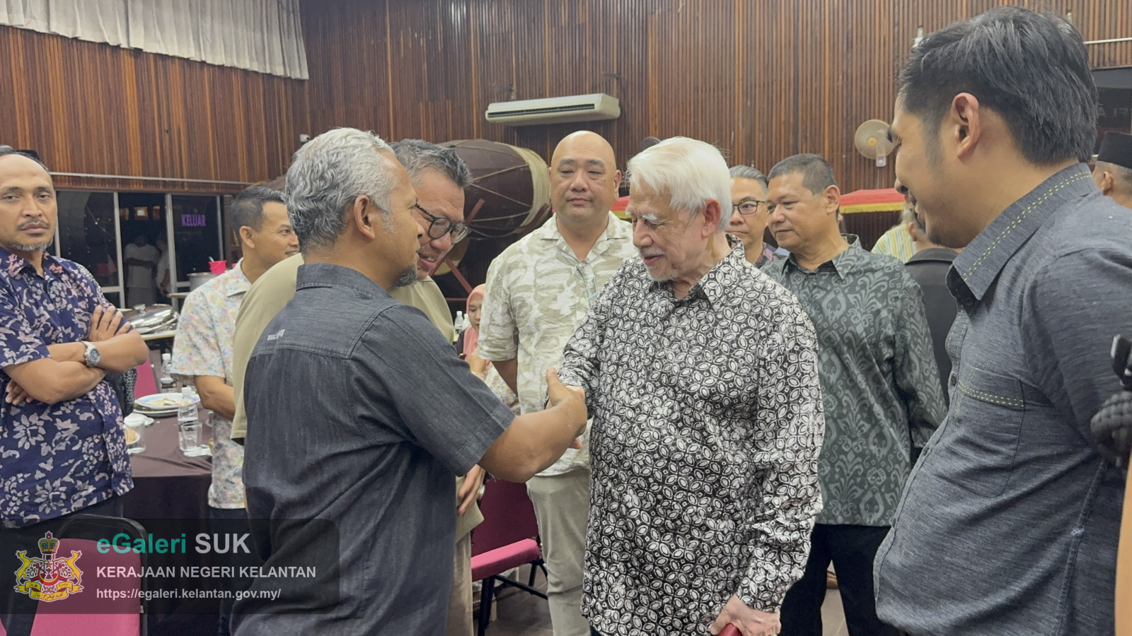 malam-aspirasi-cahaya-mata-anak-kelantan-serta-penghargaan-pameran-seni-fotografi-eric-lee-17.png