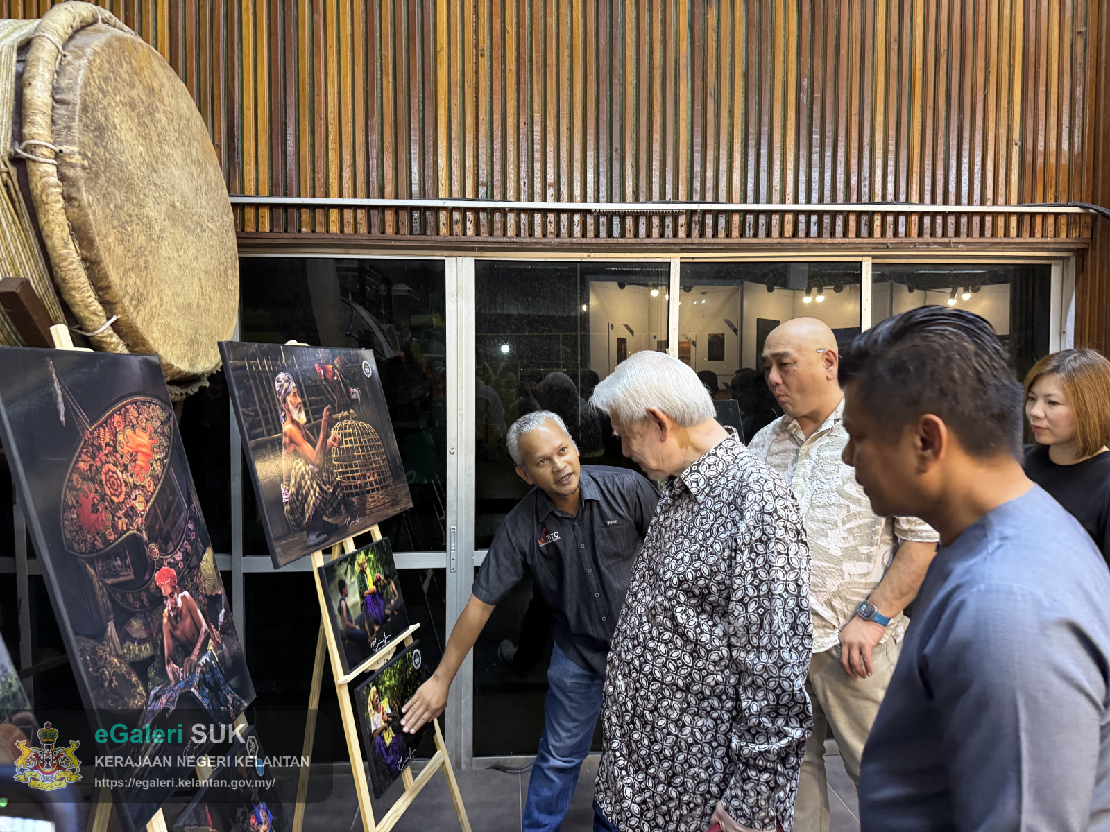 malam-aspirasi-cahaya-mata-anak-kelantan-serta-penghargaan-pameran-seni-fotografi-eric-lee-3.png