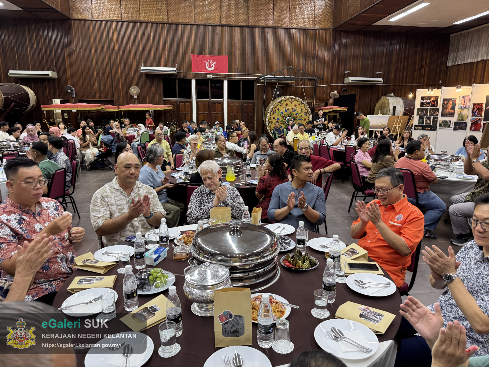 malam-aspirasi-cahaya-mata-anak-kelantan-serta-penghargaan-pameran-seni-fotografi-eric-lee-6.png