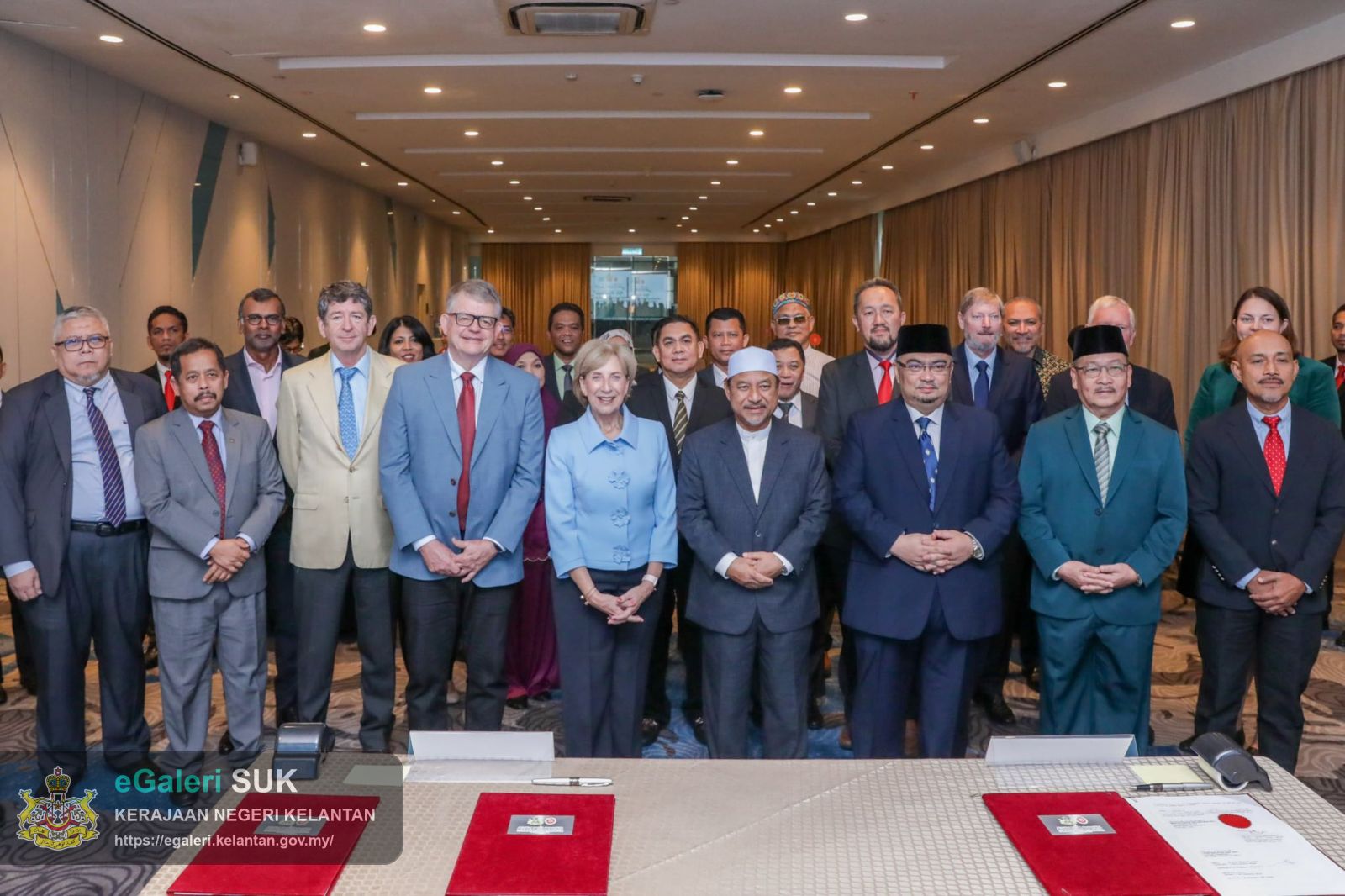memorandum-persefahaman-mou-antara-perbadanan-menteri-besar-kelantan-pmbk-bersama-lynas-malaysia-sdn-bhd-4.jpg
