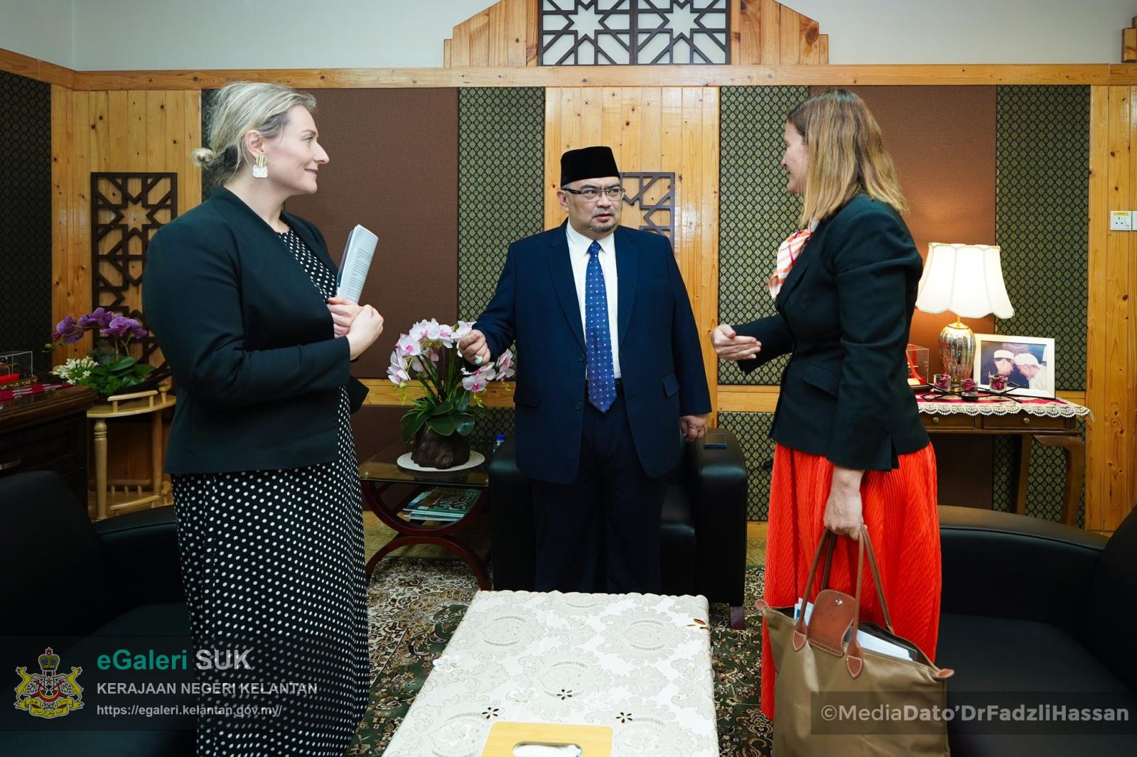 menerima-kunjungan-hormat-daripada-he-danielle-heinecke-pesuruhjaya-tinggi-australia-ke-malaysia-4.jpg