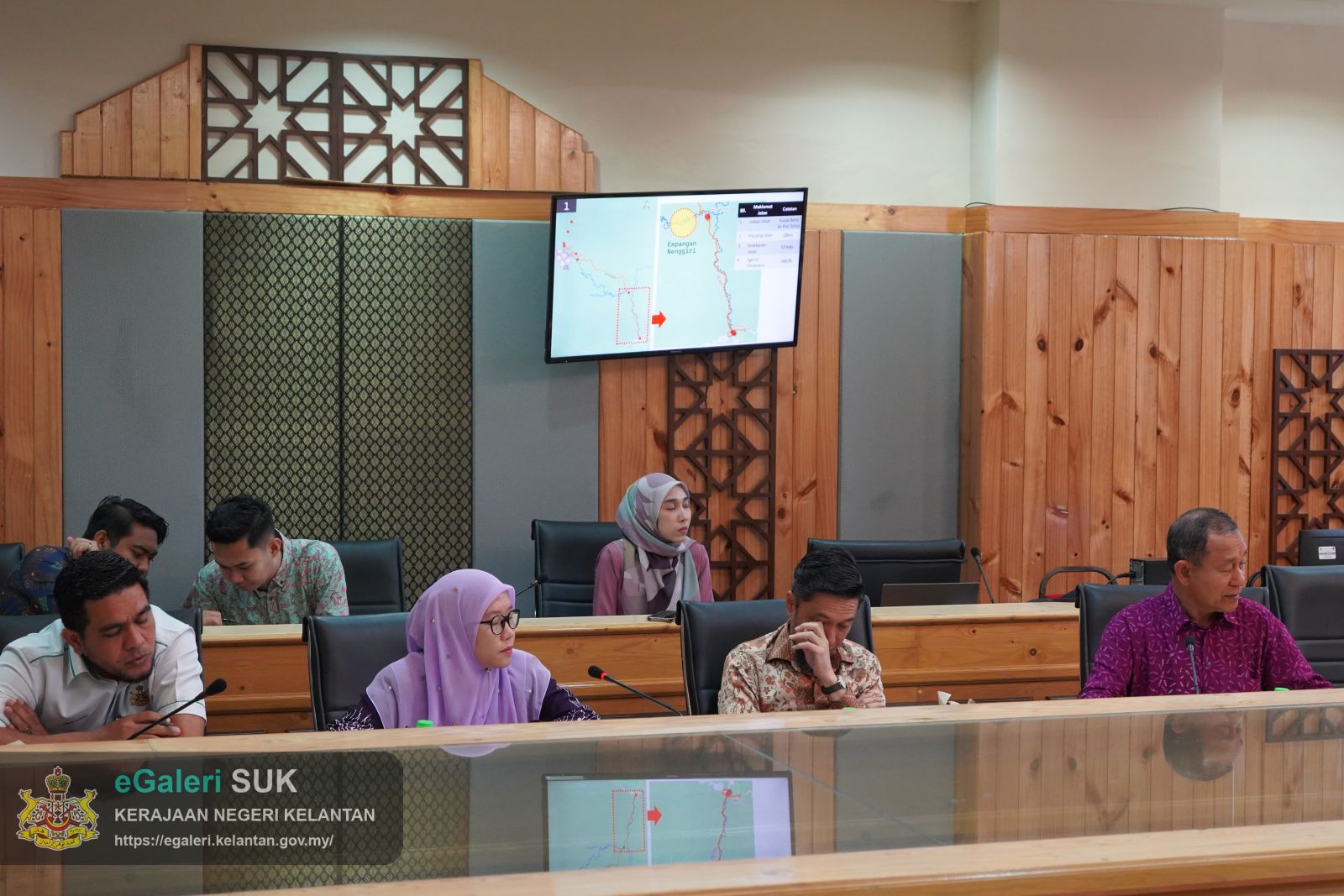 mesyuarat-penyelarasan-bagi-pembinaan-jalan-bagi-projek-pembangunan-bandar-peranginan-tanah-tinggi-di-gunung-chamah-mukim-ulu-nenggiri-daerah-bertam-jajahan-gua-musang-kelantan-7.JPG