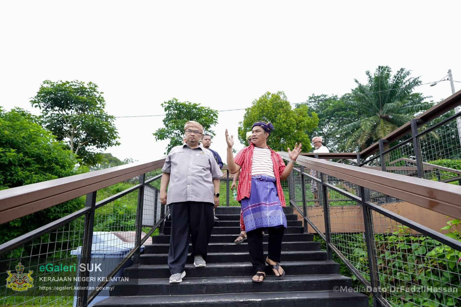 peninjauan-perkembangan-kerjakerja-penambahbaikan-di-kawasan-jambatan-guillemard-5.jpg