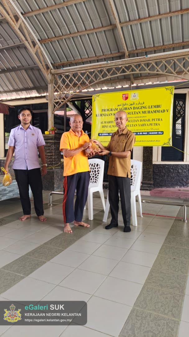 program-agihan-daging-lembu-kurniaan-kdymm-sultan-muhammad-v-di-jajahan-jeli-26.jpeg