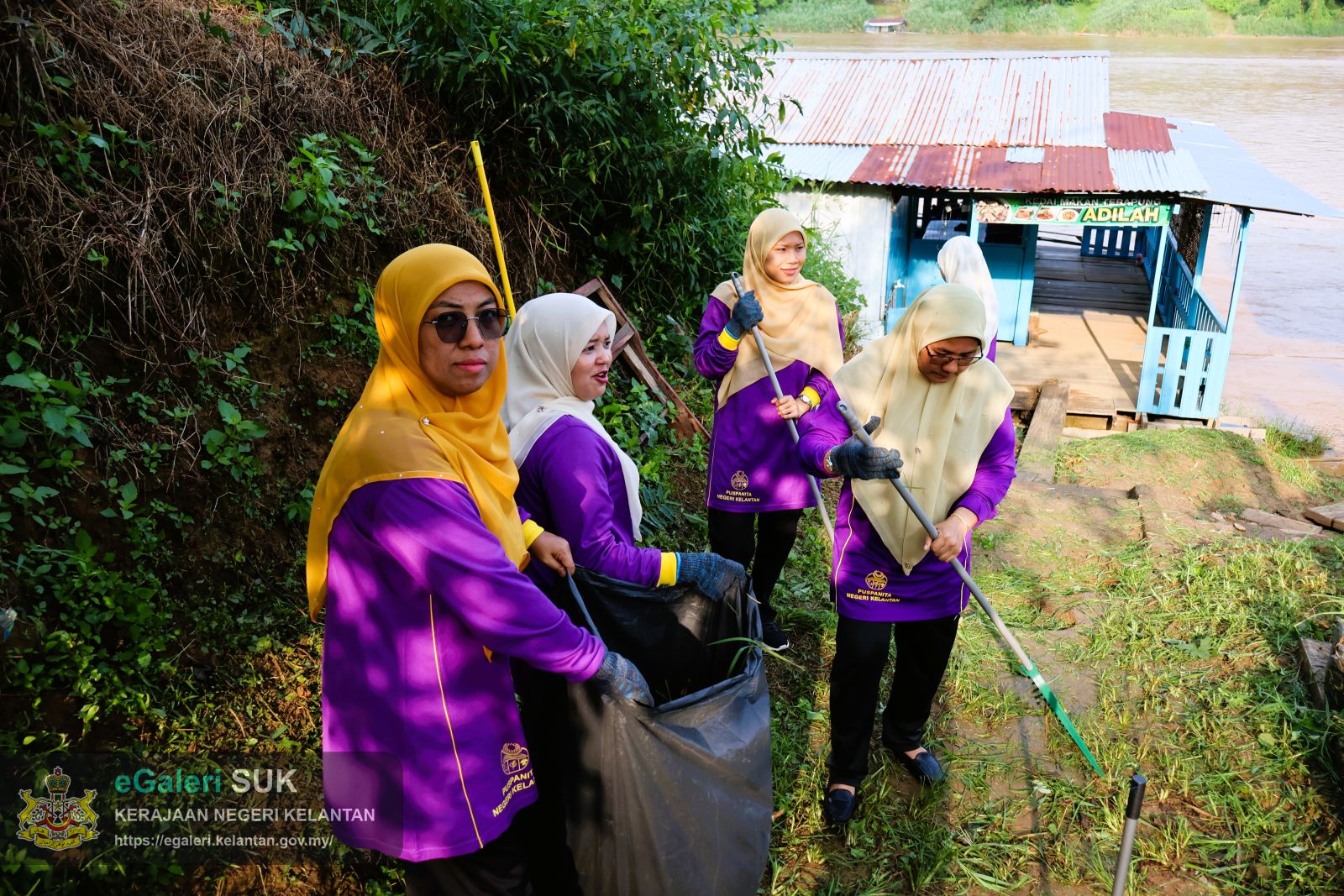 program-clean-up-day-puspanita-cawangan-jajahan-kuala-krai-22.JPG