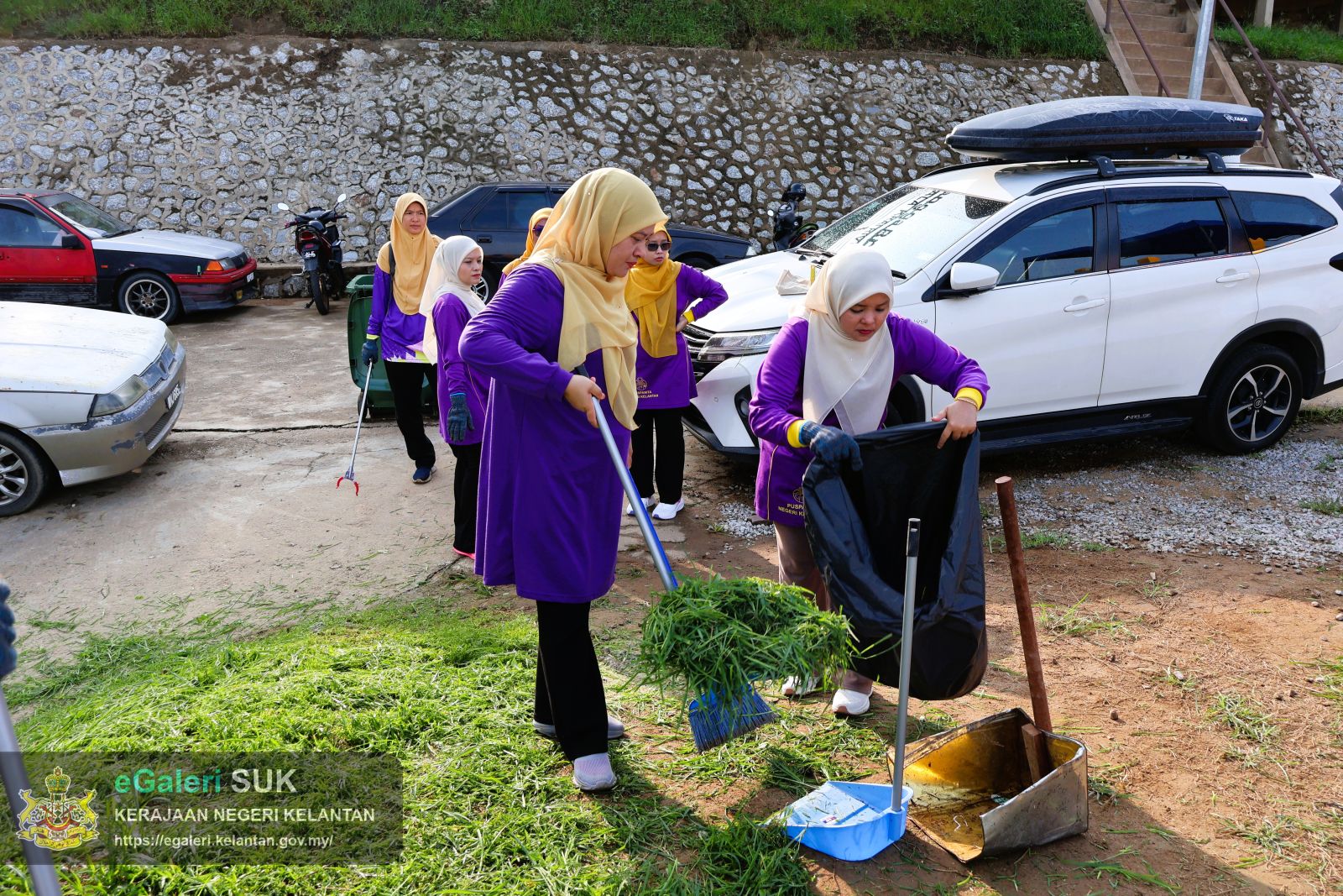 program-clean-up-day-puspanita-cawangan-jajahan-kuala-krai-9.JPG