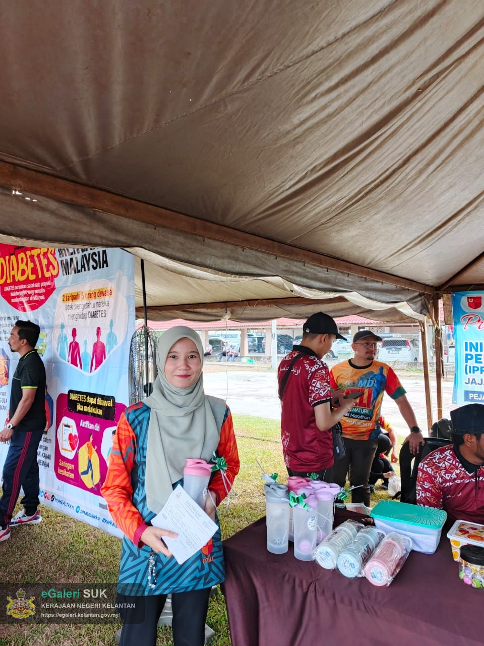 program-kaunter-kutipan-hasil-luar-di-padang-istiadat-jeli-kelantan-1.jpeg