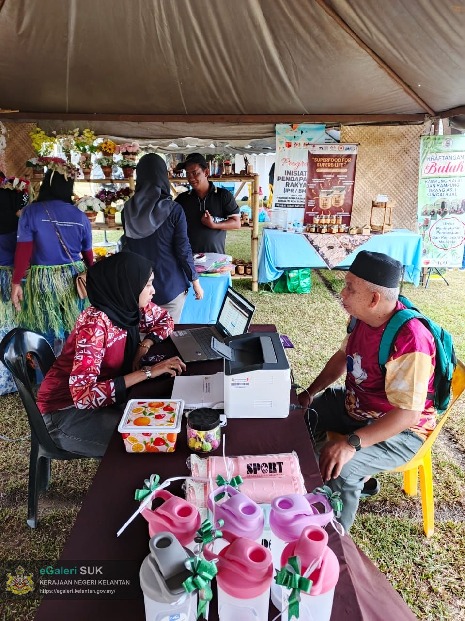 program-kaunter-kutipan-hasil-luar-di-padang-istiadat-jeli-kelantan-4.jpeg