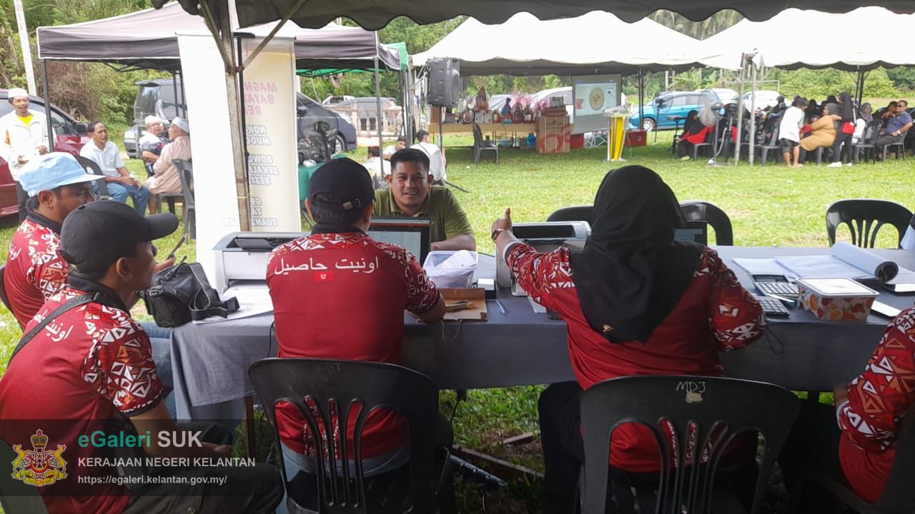 program-kaunter-kutipan-hasil-luar-sempena-program-bina-ummah-dun-air-lanas-2026-di-padang-awam-berdang-4.jpeg