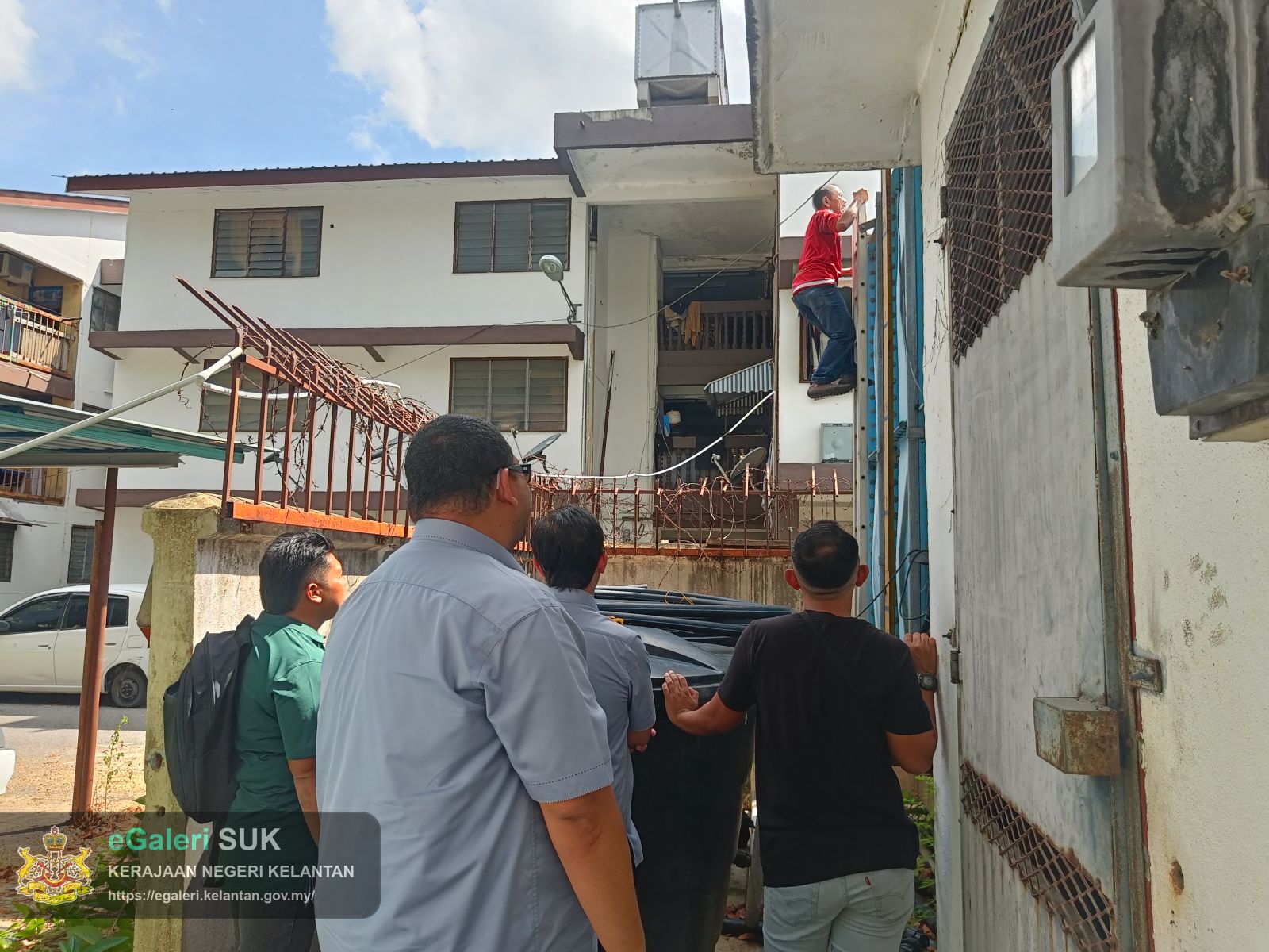 program-sesi-taklimat-dan-lawatan-tapak-bagi-kerjakerja-sebutharga-di-flat-buluh-kubu-kota-bharu-11.jpg