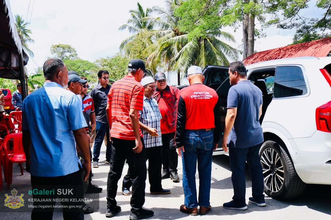 program-suai-mesra-yab-ustaz-dato-panglima-perang-menteri-besar-kelantan-bersama-persatuan-nelayan-darat-kampung-pulau-pisang-13.jpg