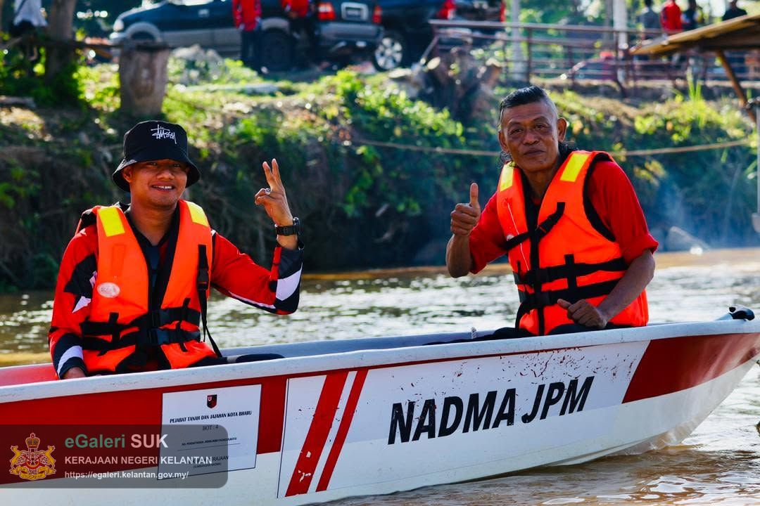 program-suai-mesra-yab-ustaz-dato-panglima-perang-menteri-besar-kelantan-bersama-persatuan-nelayan-darat-kampung-pulau-pisang-6.jpg