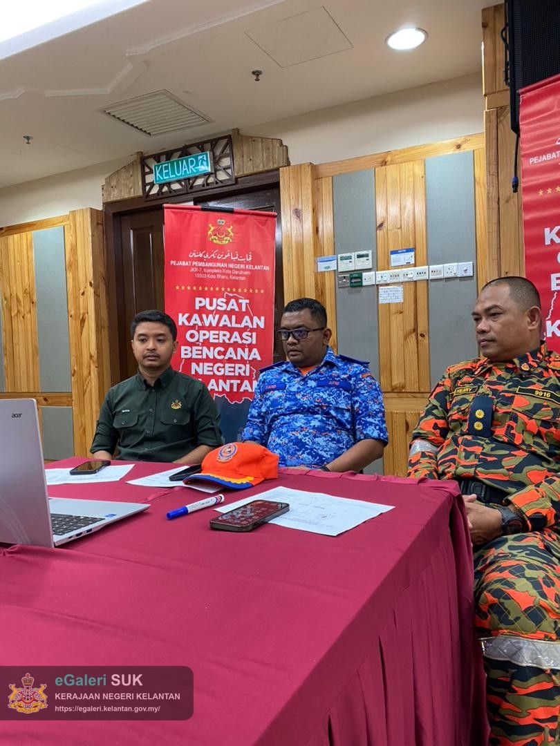 mesyuarat-atas-talian-bersama-ketua-setiausaha-negara-isu:-tindakan-&-kesiapsiagaan-banjir-1.jpg