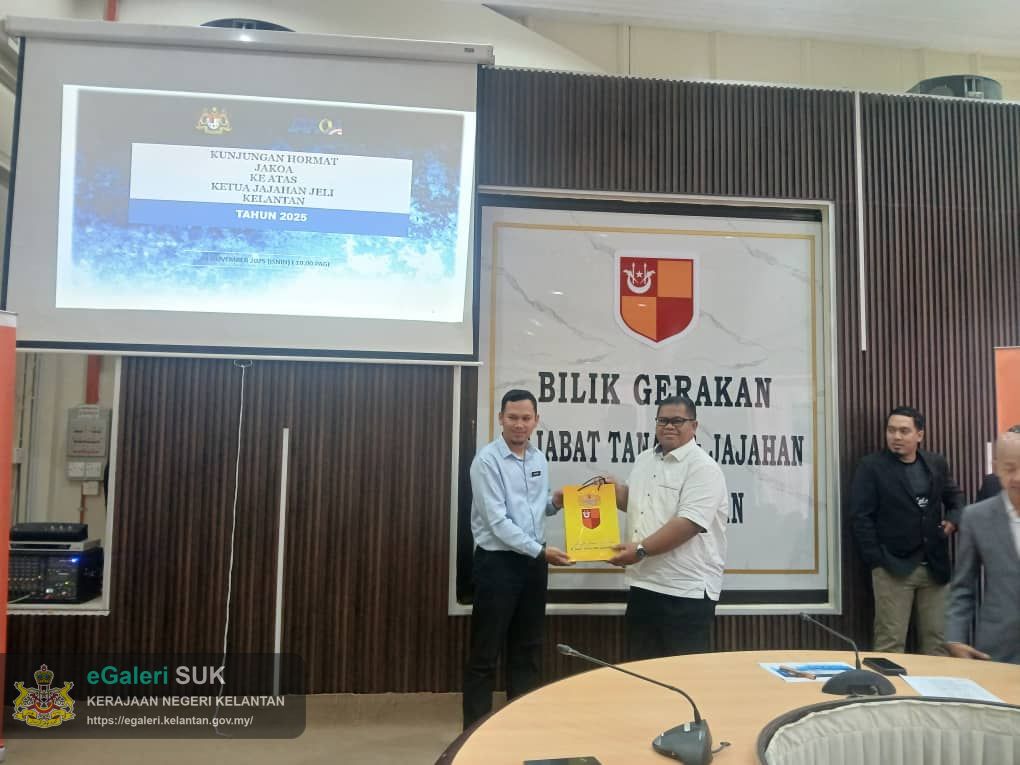 kunjungan-hormat-jakoa-negeri-kelantan-dan-terengganu-ke-pejabat-tanah-dan-jajahan-jeli-6.jpg