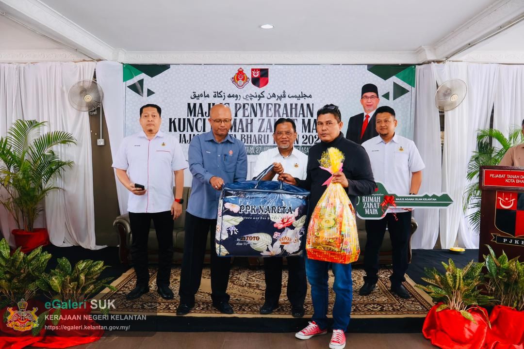 majlis-penyerahan-kunci-rumah-zakat-maik-jajahan-kota-bharu-tahun-2025-7.jpg