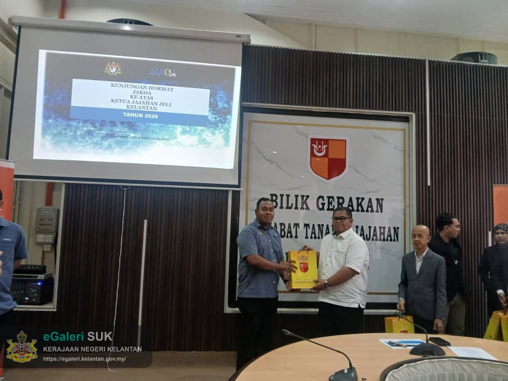 kunjungan-hormat-jakoa-negeri-kelantan-dan-terengganu-ke-pejabat-tanah-dan-jajahan-jeli-3.jpg