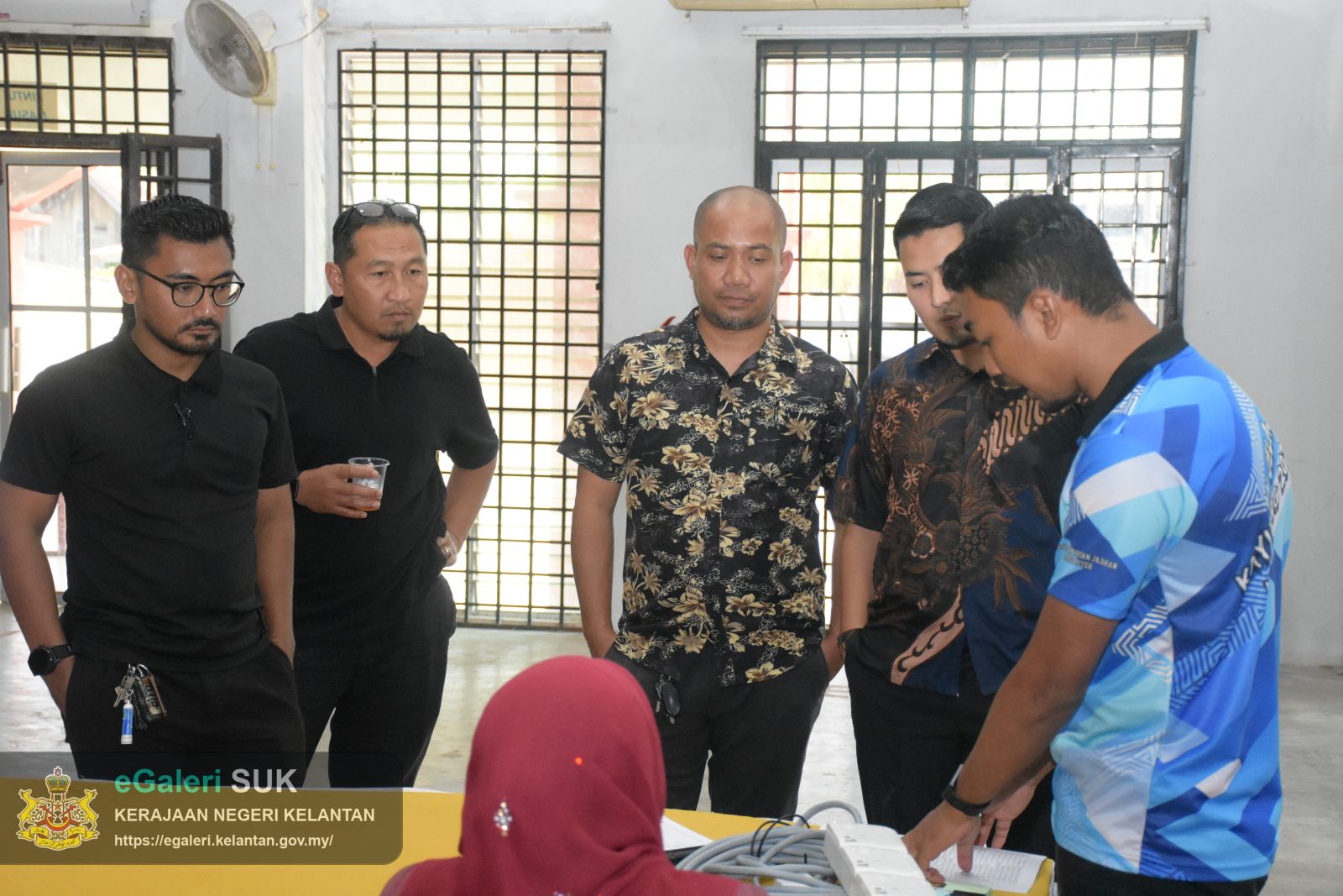 simulasi-pengundian-bagi-kerjakerja-penyelenggaraan-jalan-marris-pejabat-tanah-dan-jajahan-pasir-puteh-2.JPG
