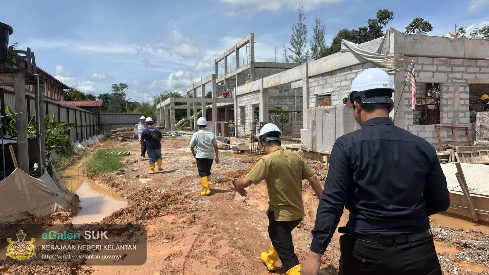 lawatan-tapak-ke-projek-pembangunan-pusat-pemindahan-kekal-di-smk-gual-tinggi,-rantau-panjang,-kelantan-14.jpeg