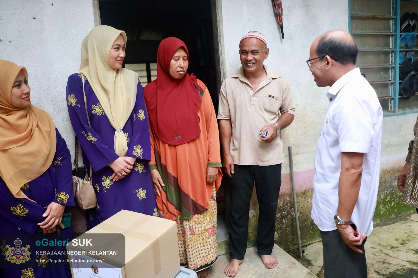 majlis-penyerahan-bantuan-ramadhan-untuk-keluarga-miskin-oleh-majlis-orangorang-besar-diraja-kelantan-mob-di-jajahan-pasir-puteh-24.jpeg