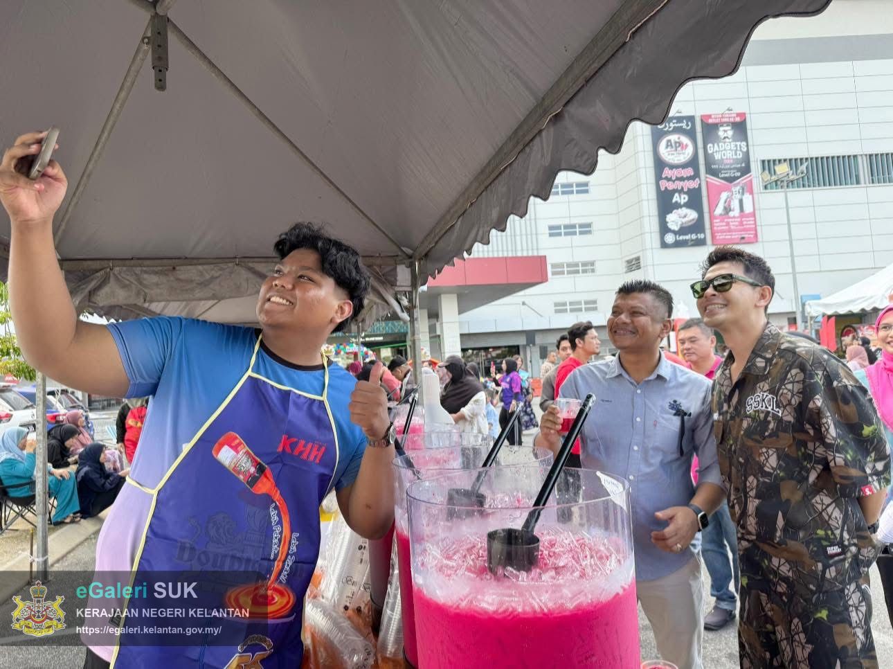 warna-warni-bazaar-by-double-lion-13.JPG