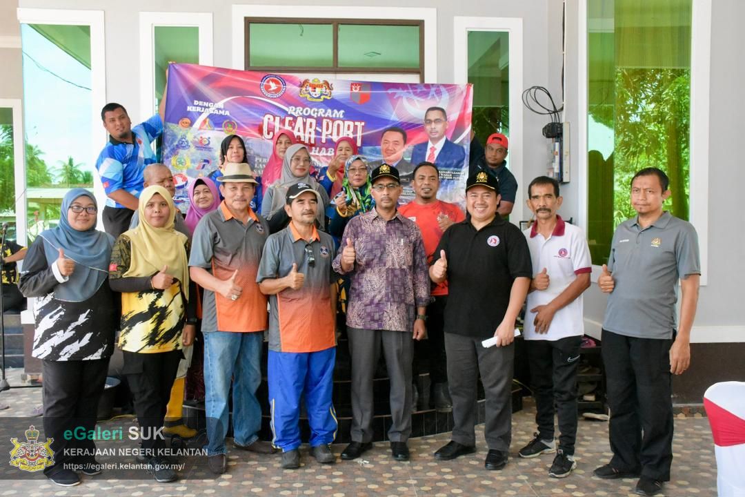 program-gotongroyong-sapu-habis--clear-port-13.jpg