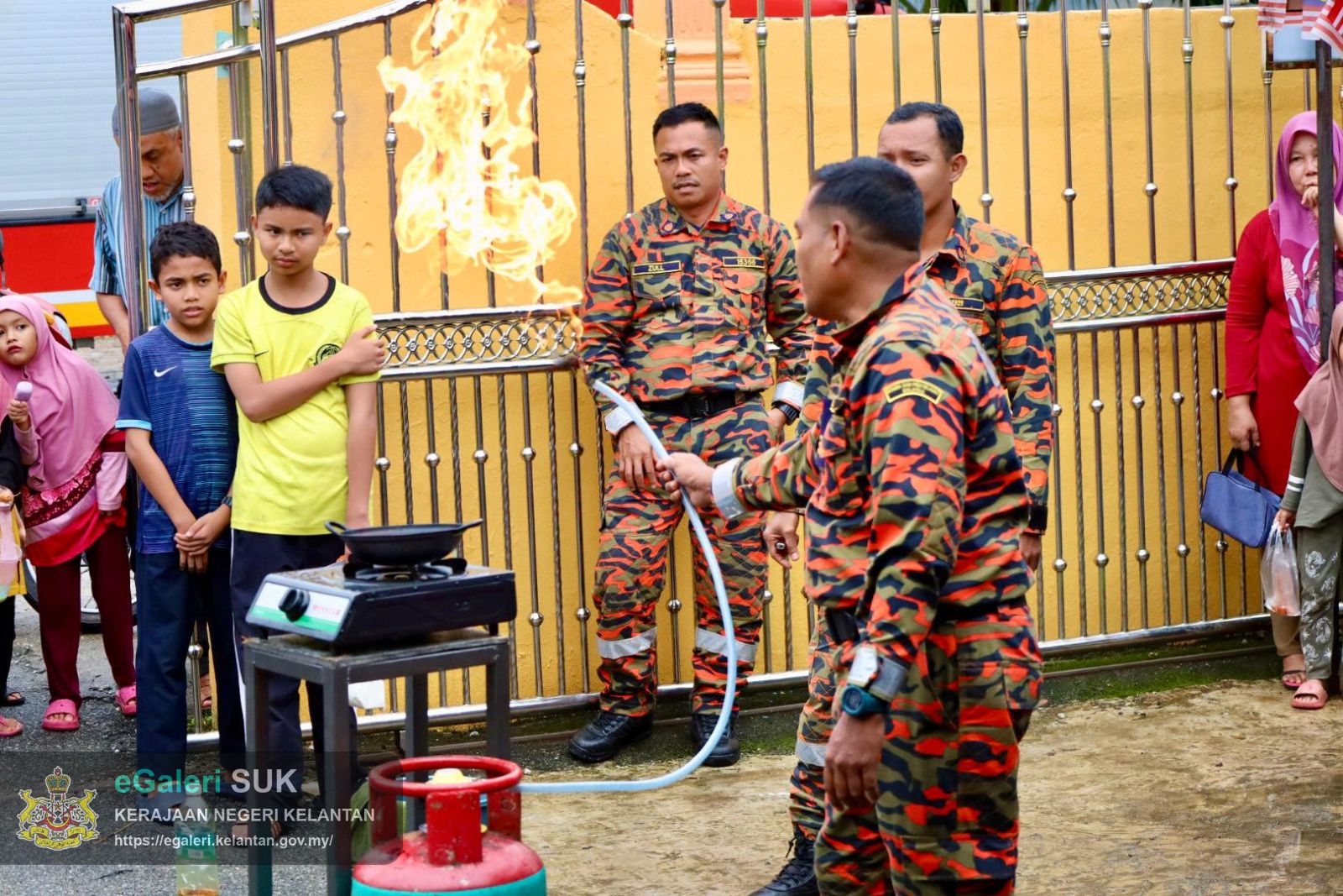 perasmian-sempena-program-santuni-madani-jabatan-kehakiman-syariah-malaysia-di-kampung-permatang-rambai-13.jpeg