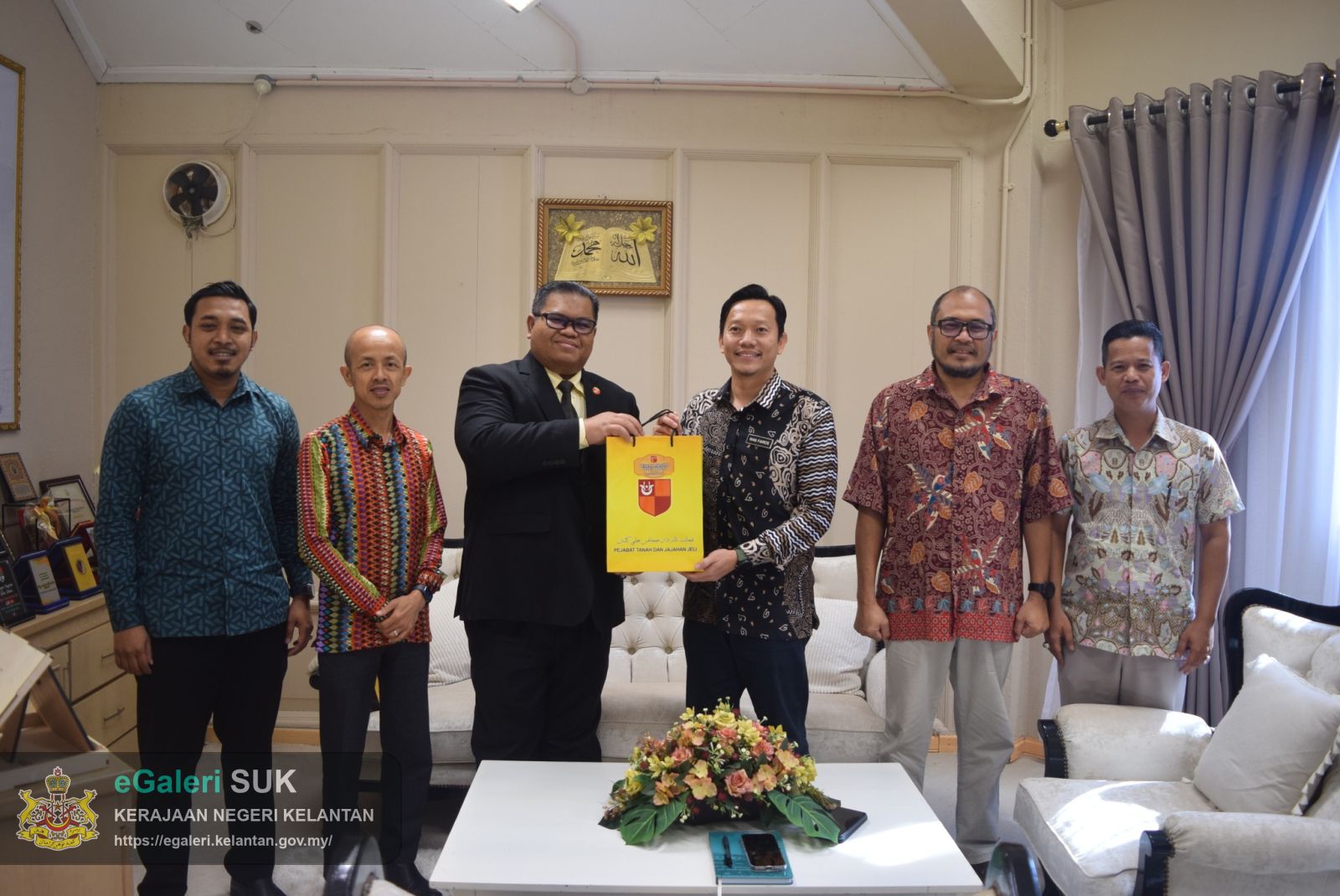 Kunjungan Hormat Jabatan Kerja Raya JKR Jajahan Jeli Ke Pejabat Tanah Dan Jajahan Jeli