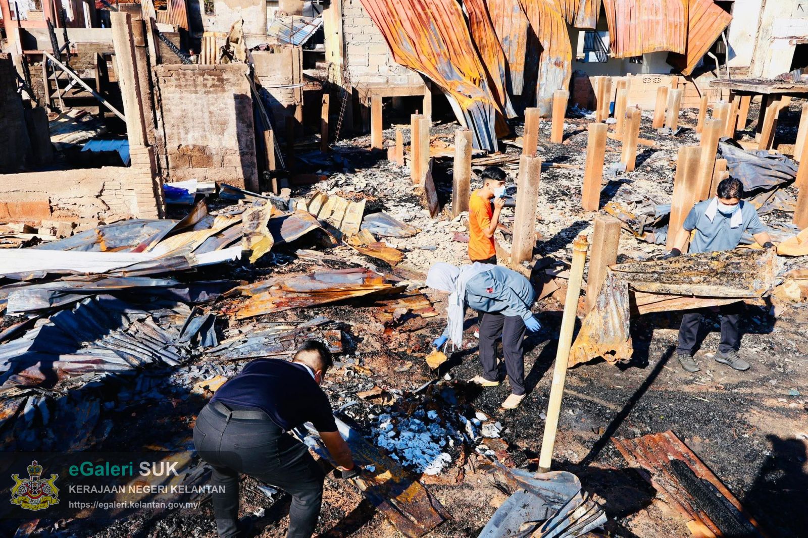 Gotong Royong Pembersihan Dan Pemulihan Pasca Kebakaran Di Kampung Gok Kapor Kota Bharu