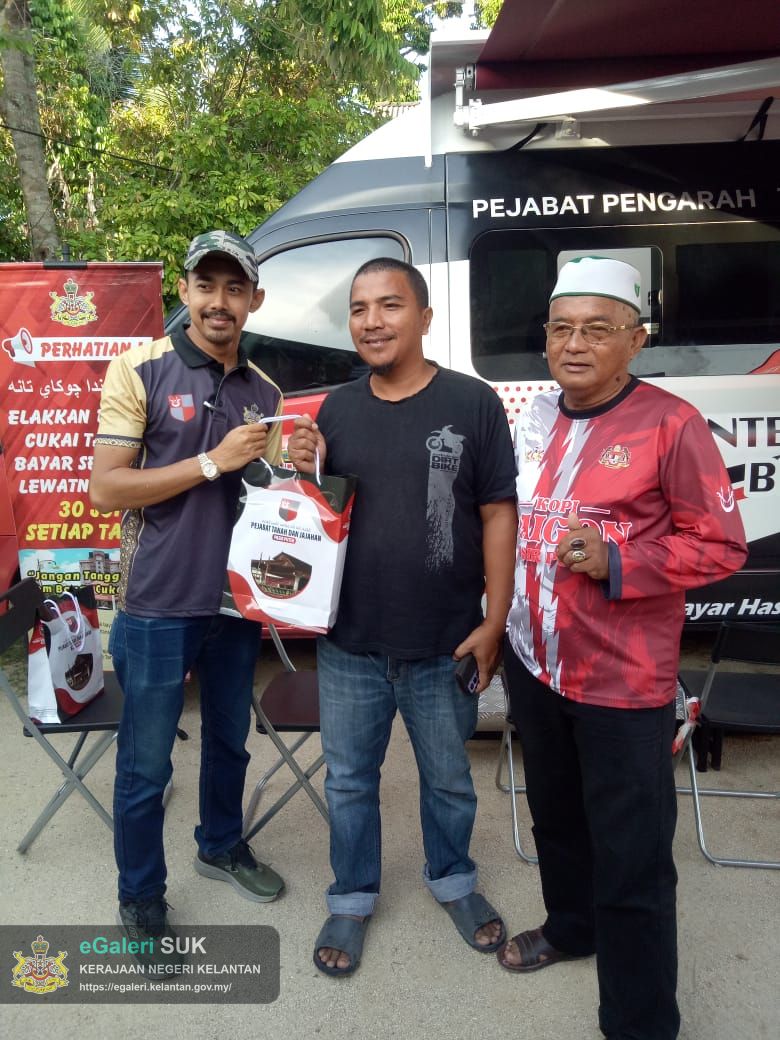 KUTIPAN HASIL LUAR PASAR PENDEKAR GUNTONG PADANG PAK AMAT