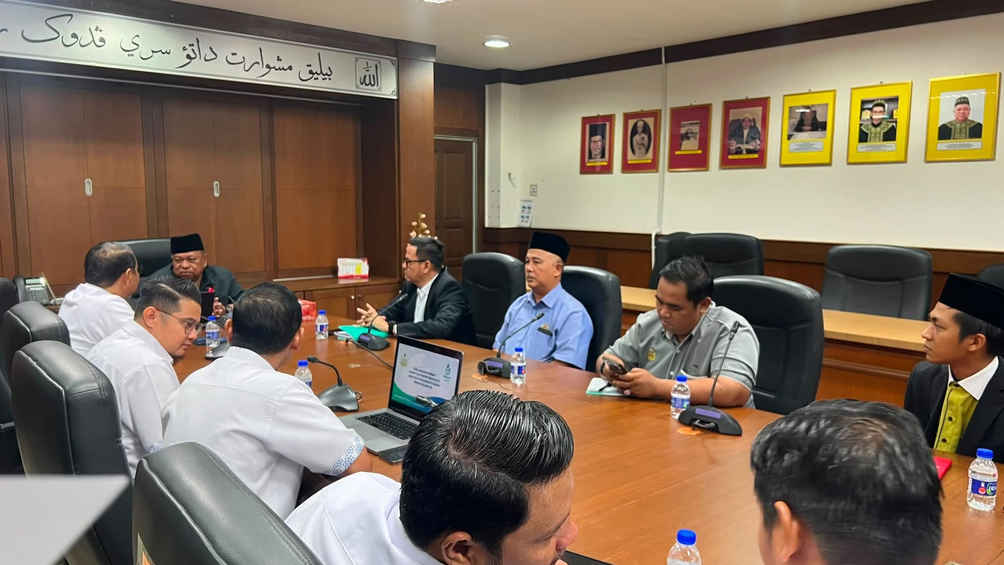 kunjung-hormat-wasiyyah-shoppe-berhad-kepada-yang-amat-arif-ketua-hakim-syarie-negeri-kelantan-2.jpg