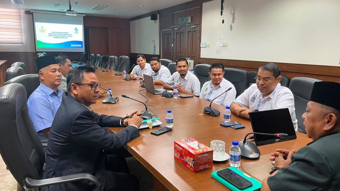 kunjung-hormat-wasiyyah-shoppe-berhad-kepada-yang-amat-arif-ketua-hakim-syarie-negeri-kelantan-4.jpg