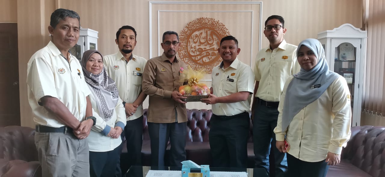 Kunjungan Hormat kpd YABrs Ketua Jajahan Pasir Puteh daripada Pengarah Bahagian Projek Persekutuan  dan Unit Projek Khas Zon Timur 1 Cawangan Jalan JKR Malaysia