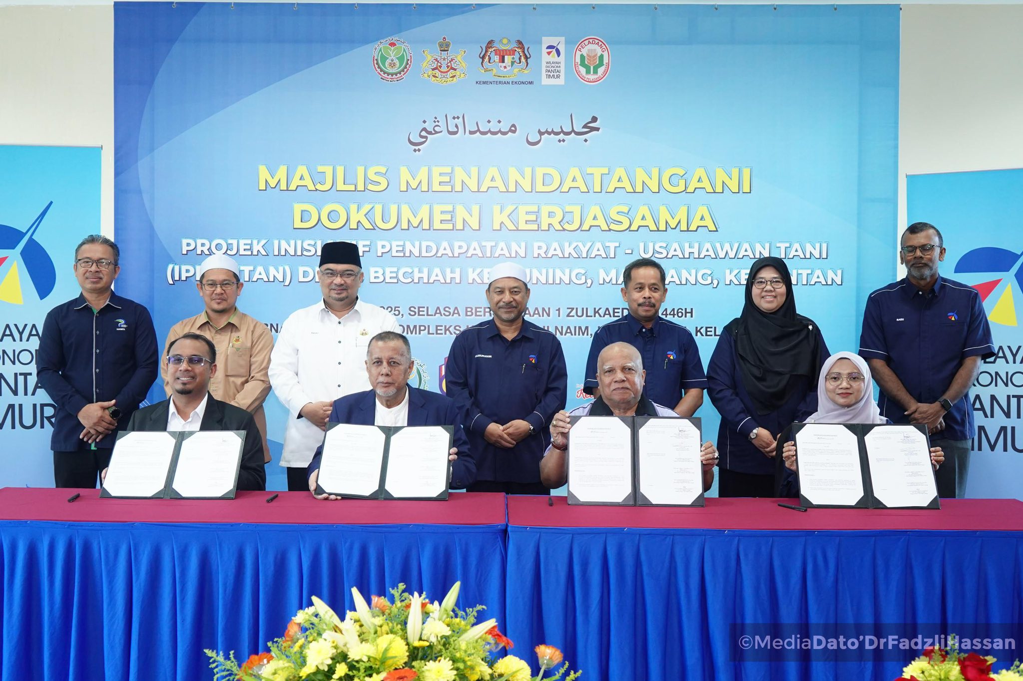 Majlis Menandatangani Dokumen Kerjasama bagi Projek Inisiatif Pendapatan Rakyat  Usahawan Tani IPRINTAN di Kg Bechah Kemuning Machang
