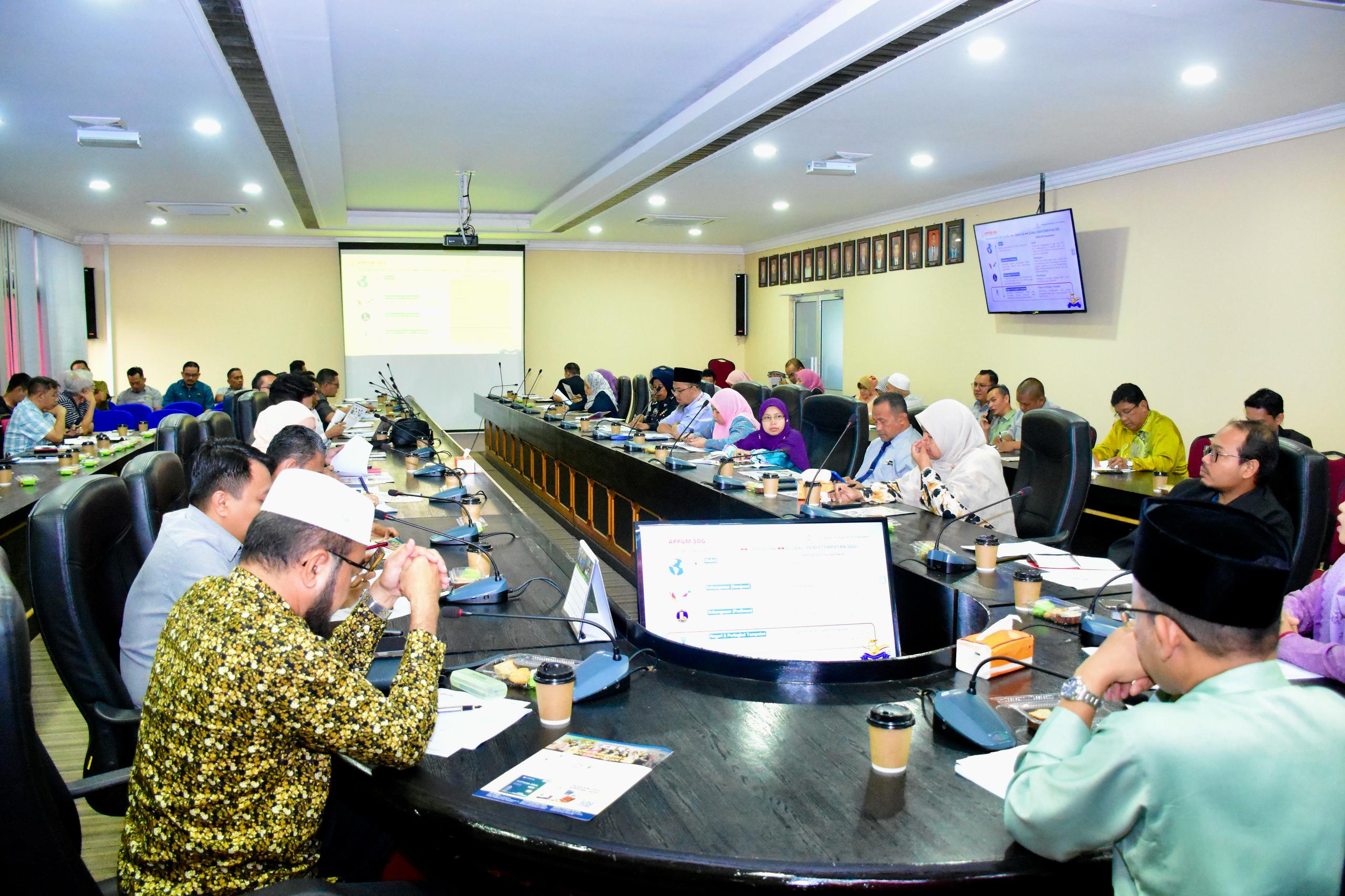 MESYUARAT SESI LIBAT URUS BERSAMA ALLPARTY PARLIAMENTARY GROUP MALAYSIA ON SDGs APPGMSDG DI BILIK GERAKAN PEJABAT TANAH DAN JAJAHAN PASIR PUTEH