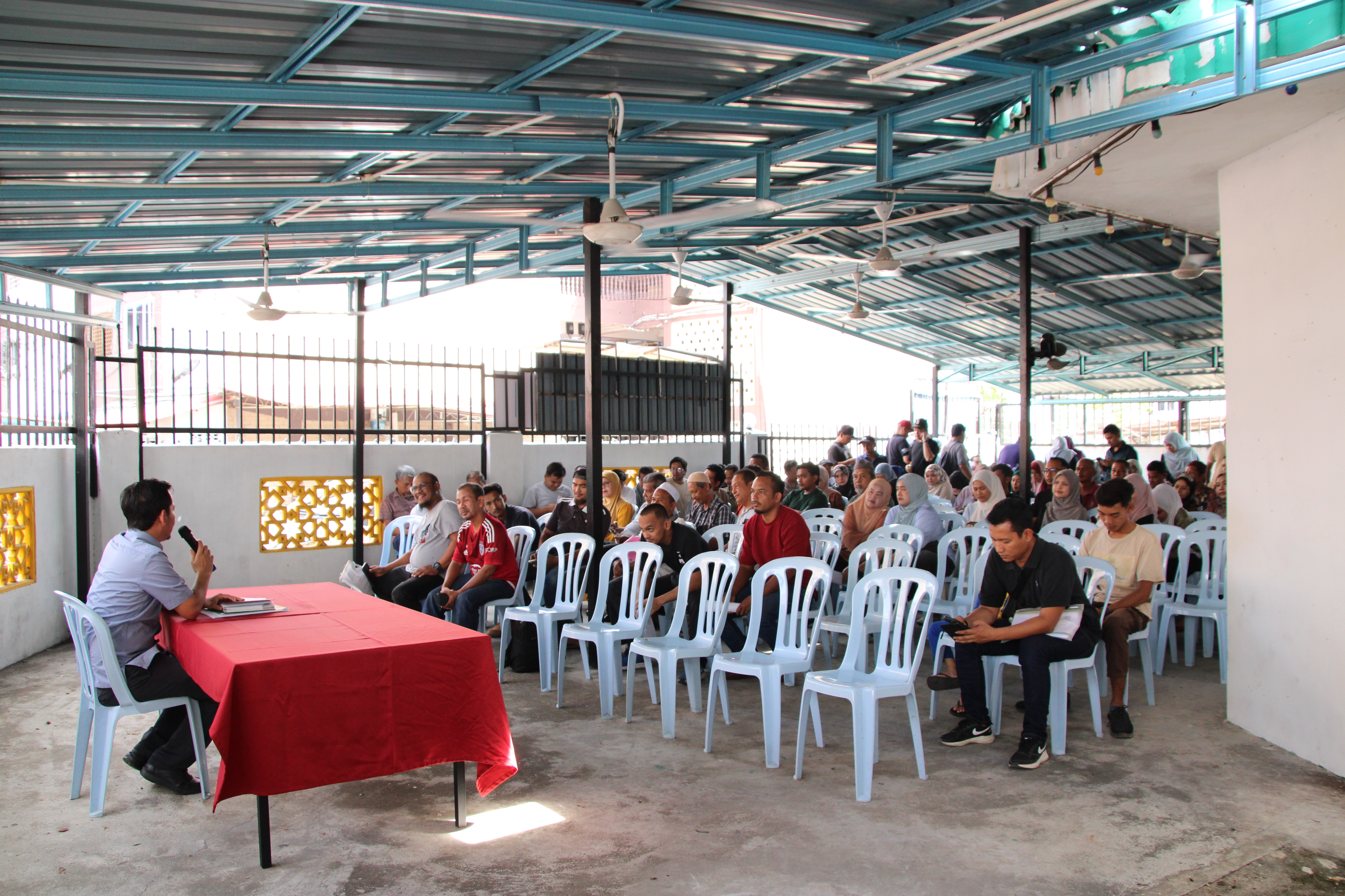 PROGRAM SESI TAKLIMAT DAN  LAWATAN TAPAK BAGI KERJAKERJA SEBUTHARGA DI FLAT BULUH KUBU KOTA BHARU