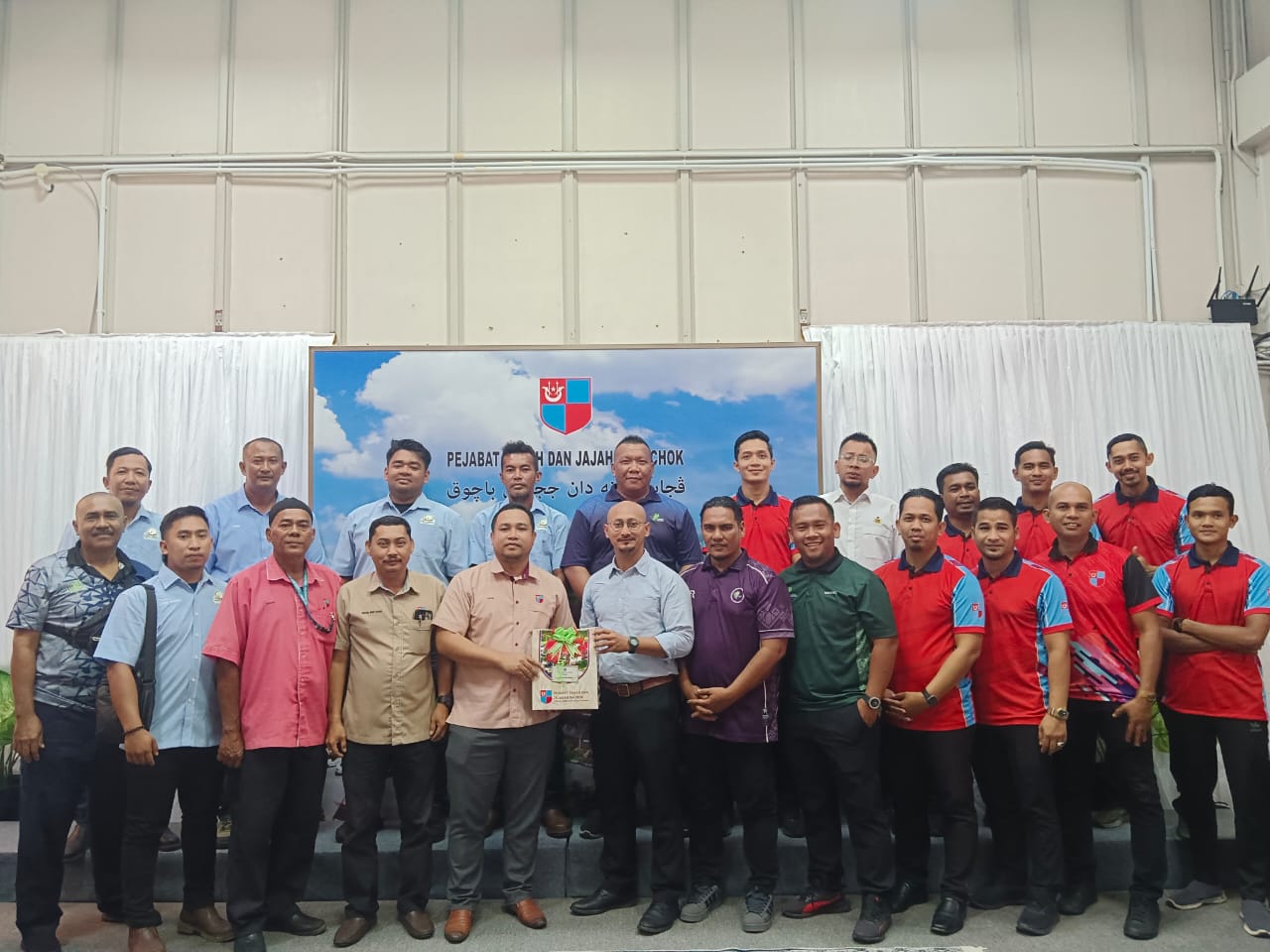 KURSUS ASAS PENANAMAN POKOK HIASAN DAN PENANAMAN POKOK MANGGA