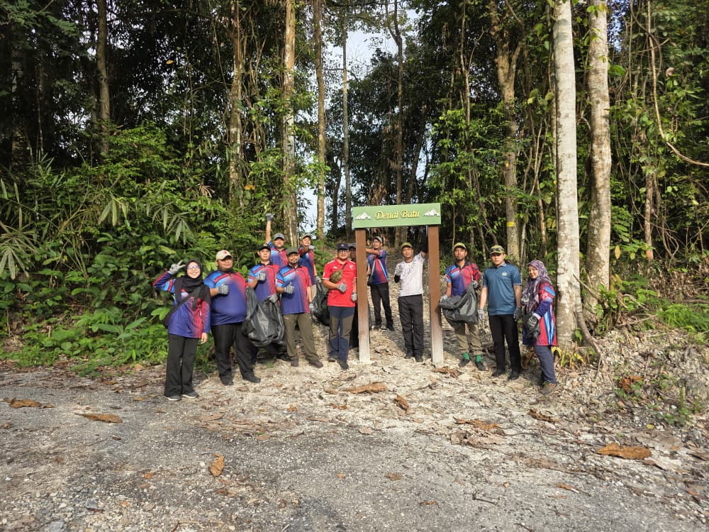 𝐏𝐑𝐎𝐆𝐑𝐀𝐌 𝐆𝐎𝐓𝐎𝐍𝐆 𝐑𝐎𝐘𝐎𝐍𝐆 𝐎𝐋𝐄𝐇 𝐁𝐀𝐇𝐀𝐆𝐈𝐀𝐍 𝐏𝐄𝐌𝐁𝐀𝐍𝐆𝐔𝐍𝐀𝐍 𝐏𝐄𝐉𝐀𝐁𝐀𝐓 𝐓𝐀𝐍𝐀𝐇 𝐉𝐀𝐉𝐀𝐇𝐀𝐍 𝐆𝐔𝐀 𝐌𝐔𝐒𝐀𝐍𝐆 𝐃𝐈 𝐓𝐀𝐌𝐀𝐍 𝐑𝐄𝐊𝐑𝐄𝐀𝐒𝐈 𝐇𝐔𝐓𝐀𝐍 𝐃𝐀𝐋𝐀𝐌 𝐁𝐀𝐍𝐃𝐀𝐑 𝐁𝐔𝐊𝐈𝐓 𝐂𝐇𝐔𝐏𝐀𝐊, 𝐆𝐔𝐀 𝐌𝐔𝐒𝐀𝐍𝐆