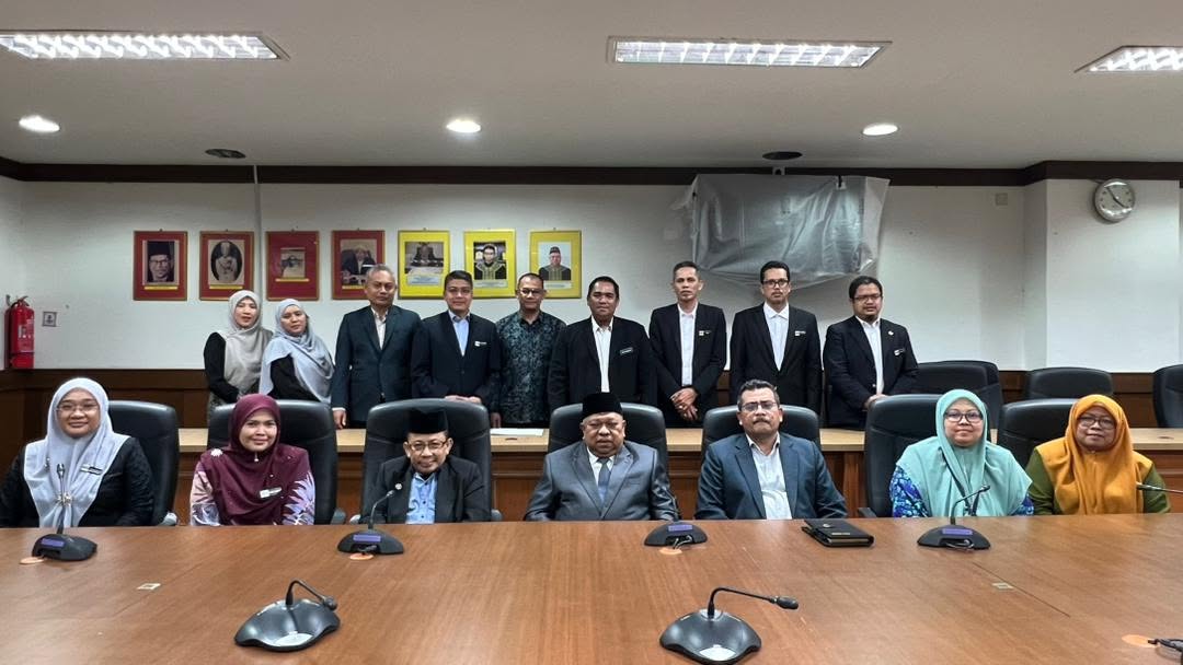 KUNJUNG HORMAT JABATAN BANTUAN GUAMAN PUTRAJAYA KEPADA YANG AMAT ARIF KETUA HAKIM SYARIE NEGERI KELANTAN