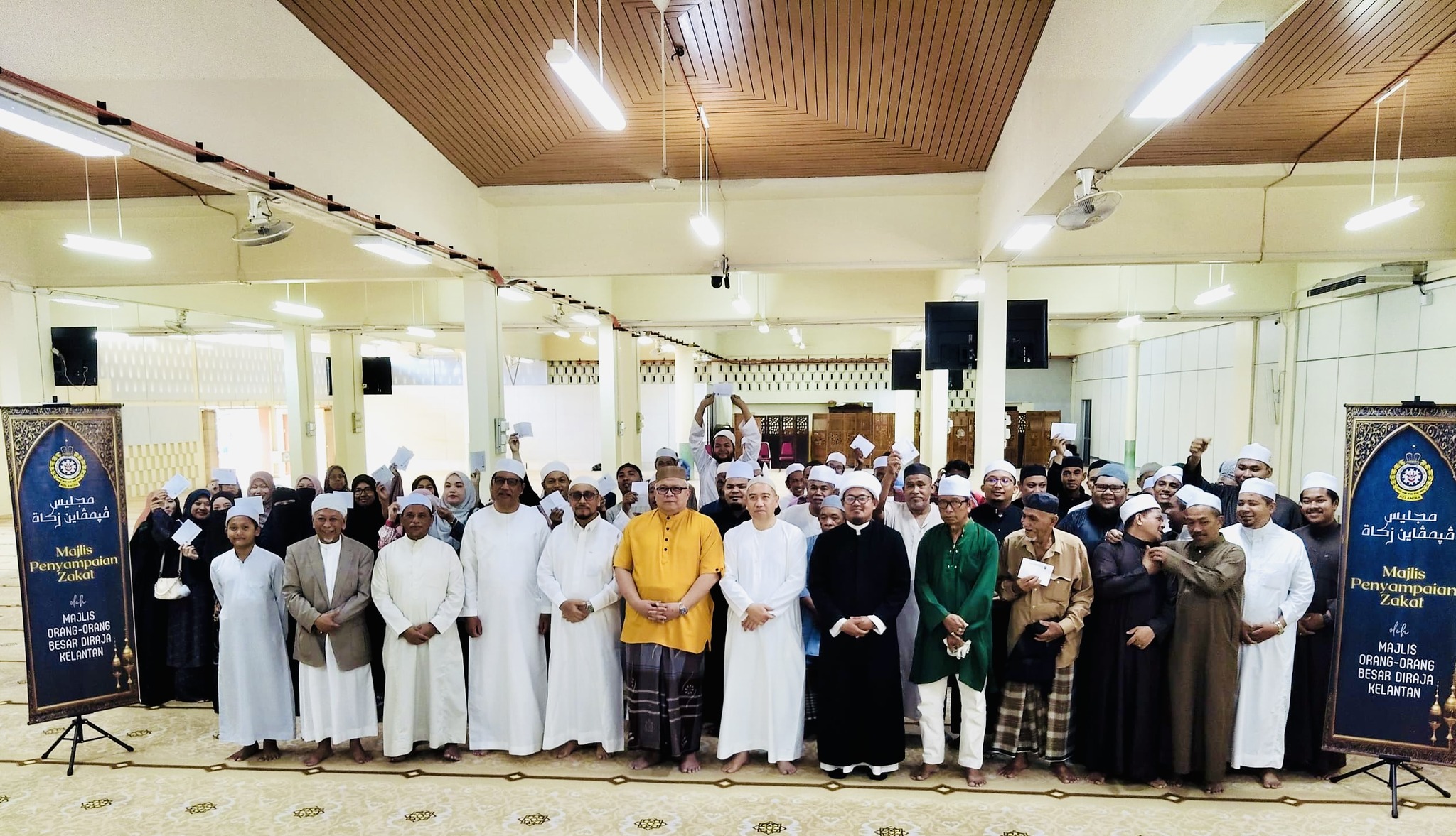 MAJLIS PENYERAHAN ZAKAT OLEH MOB DIRAJA KELANTAN DI MASJID JAMEK MUHAMMADI KOTA BHARU